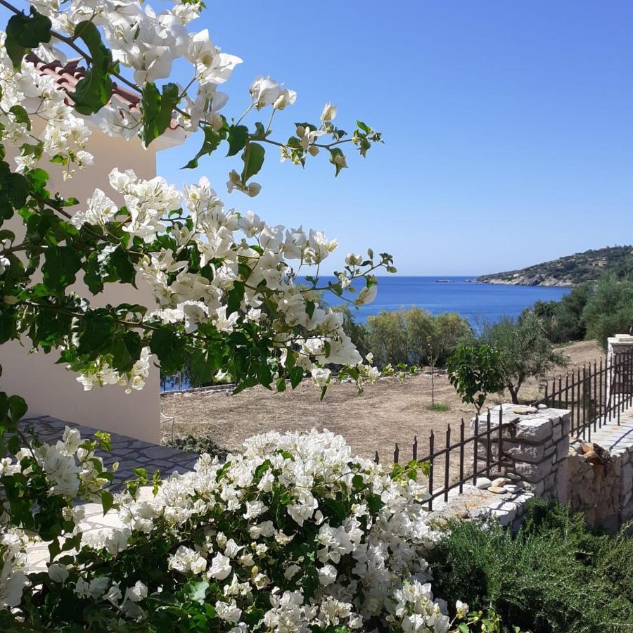 Seafront Studio With Direct Beach Access Koróni Exterior foto